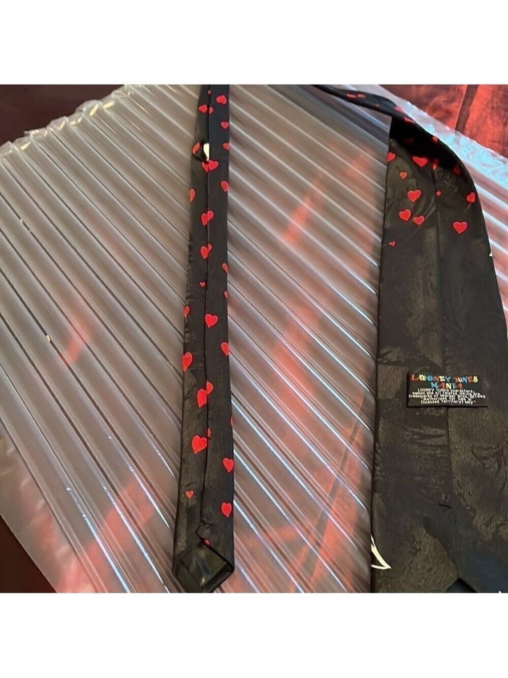 PEPE LE PEU men’s necktie. Looney Tunes. Valentines Day - Picture 7 of 7